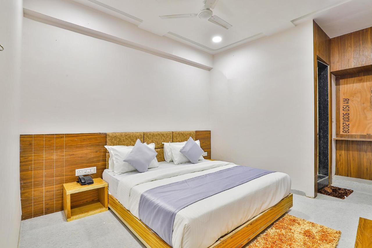 Fabhotel Parkland A 아흐메다바드 외부 사진