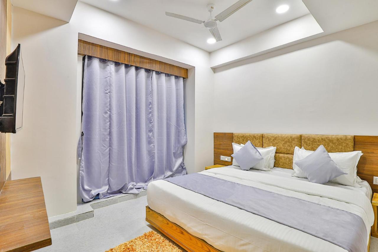Fabhotel Parkland A 아흐메다바드 외부 사진