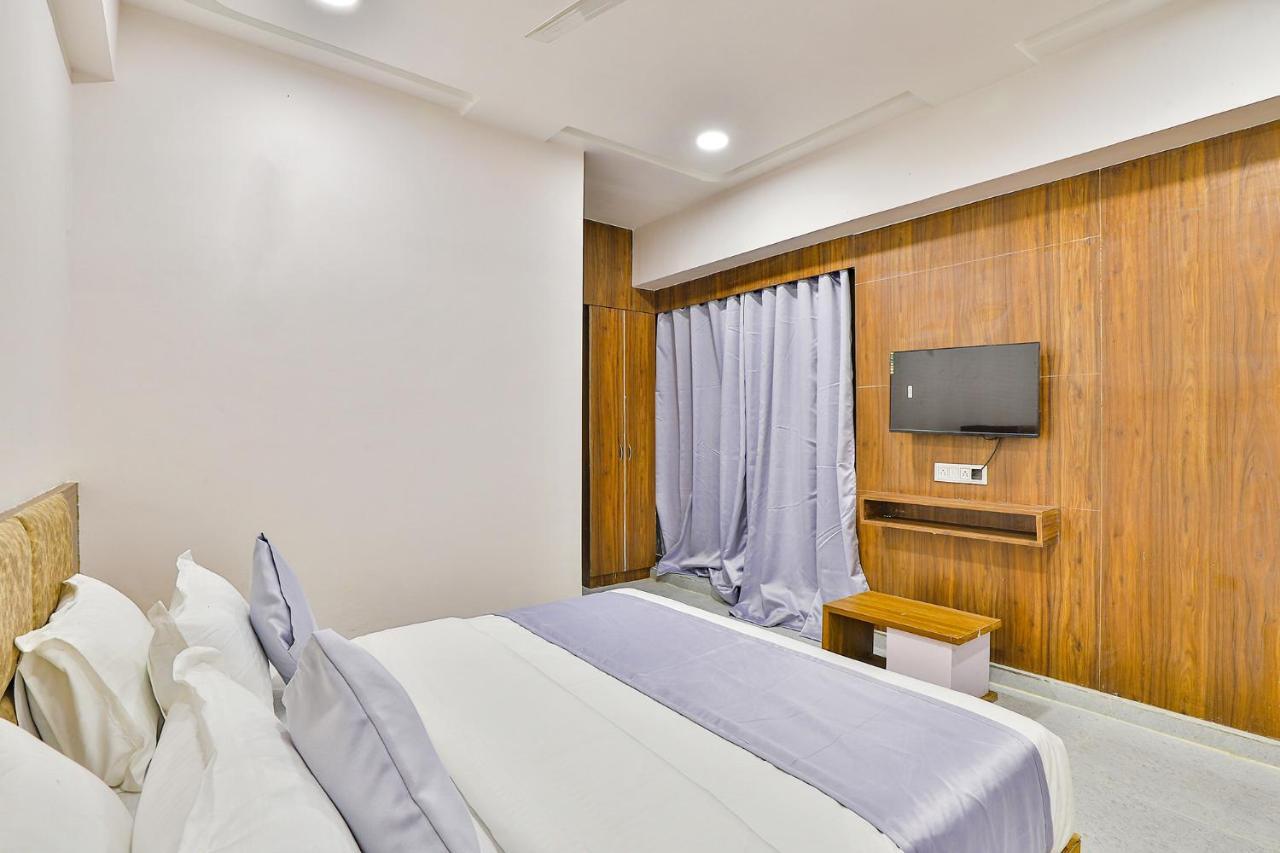 Fabhotel Parkland A 아흐메다바드 외부 사진